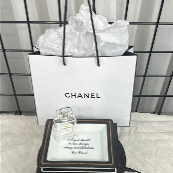 Gorgeous trinket dish with quote from CoCo Chanel Great gift idea ๐๐ - Picture 10 of 12